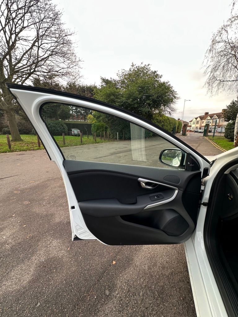 Used Volvo S40 2024 for sale - 76962665: Photo 13