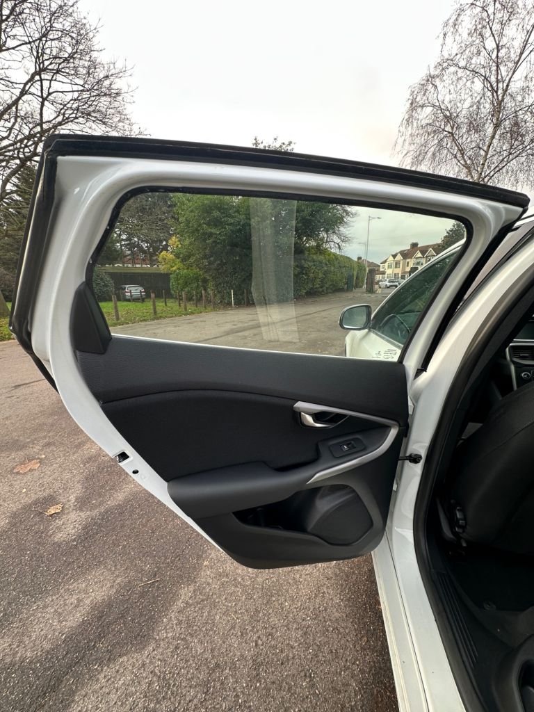 Used Volvo S40 2024 for sale - 76962665: Photo 15