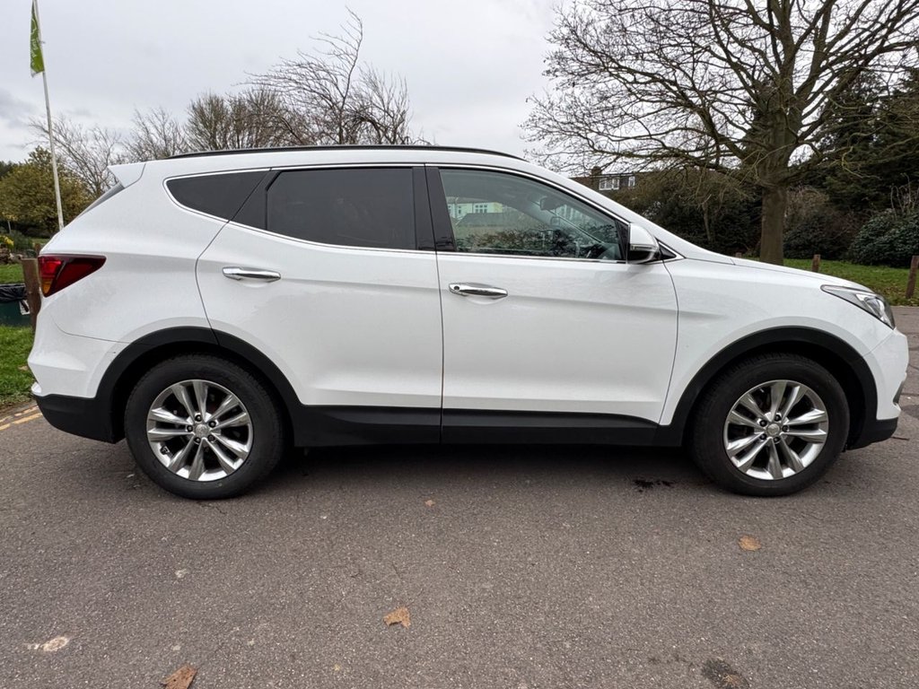 Used Hyundai Santa Fe 2016 for sale - 76973809: Photo 10