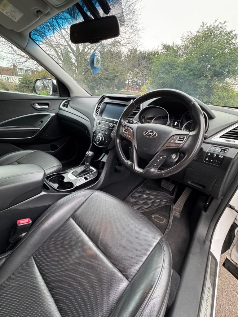 Used Hyundai Santa Fe 2016 for sale - 76973809: Photo 11