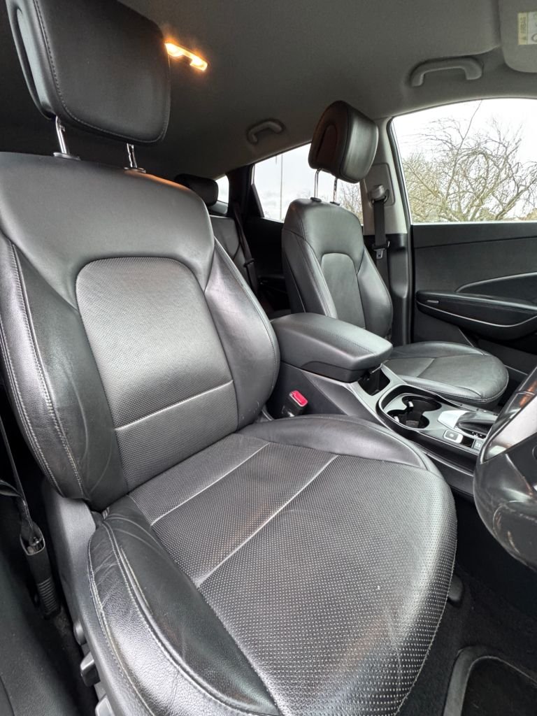 Used Hyundai Santa Fe 2016 for sale - 76973809: Photo 12