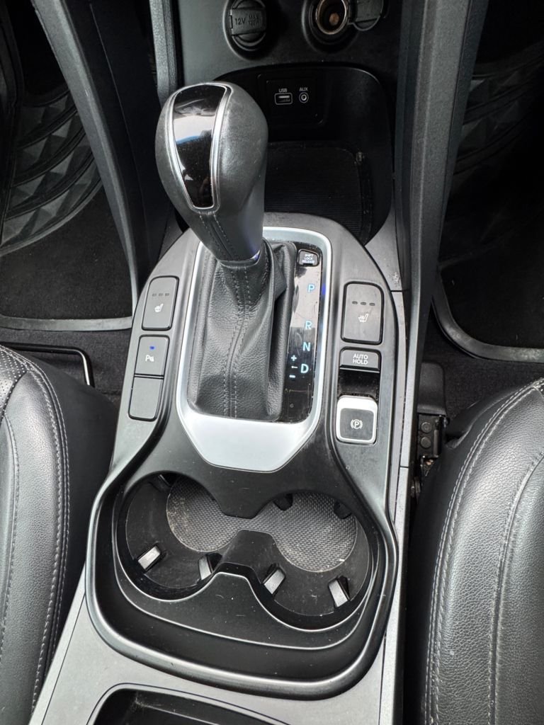 Used Hyundai Santa Fe 2016 for sale - 76973809: Photo 32