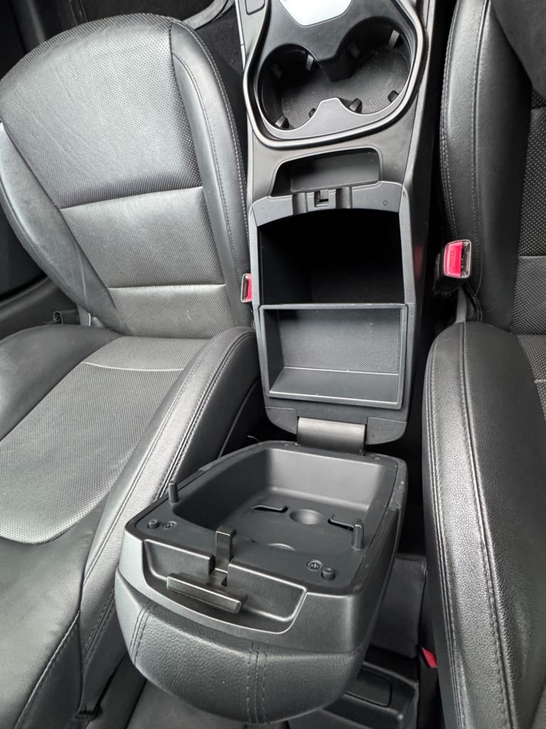 Used Hyundai Santa Fe 2016 for sale - 76973809: Photo 33