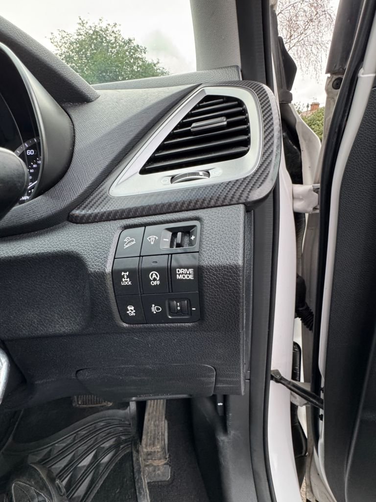 Used Hyundai Santa Fe 2016 for sale - 76973809: Photo 34