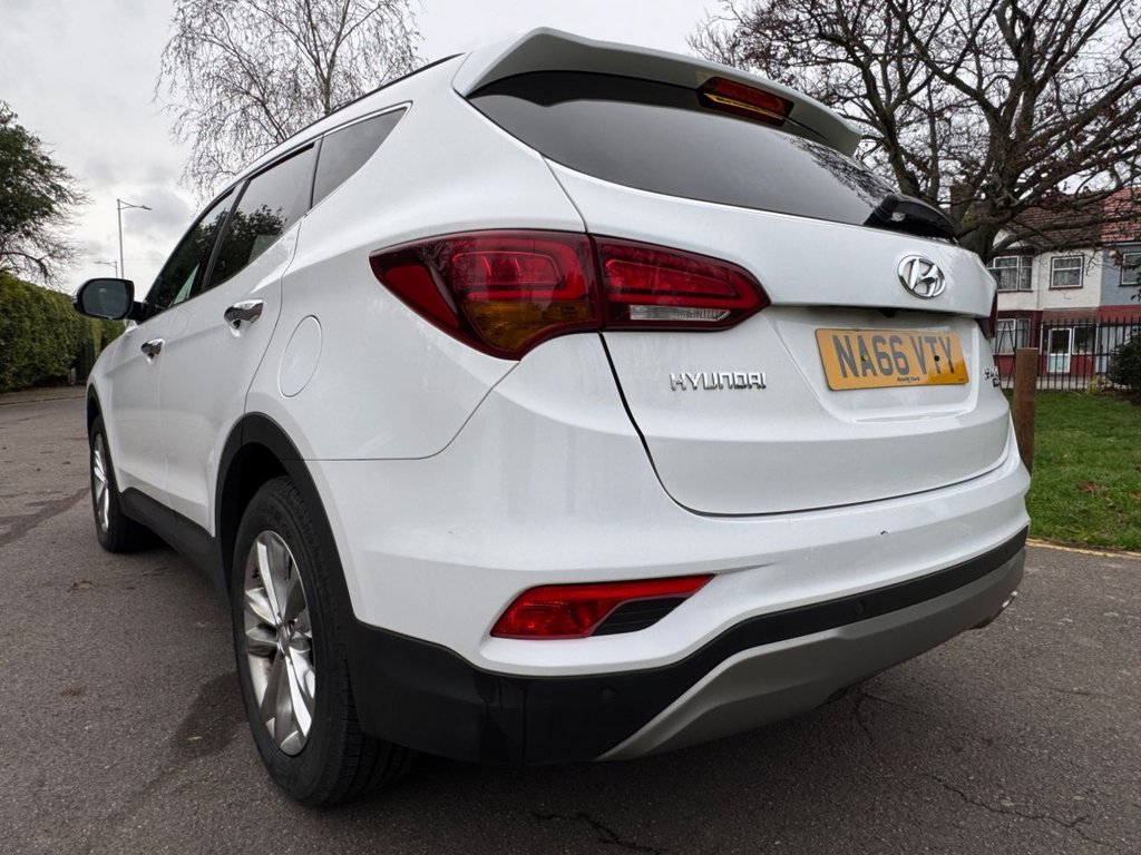 Used Hyundai Santa Fe 2016 for sale - 76973809: Photo 7