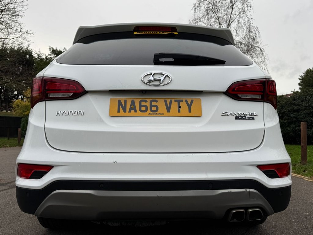 Used Hyundai Santa Fe 2016 for sale - 76973809: Photo 8