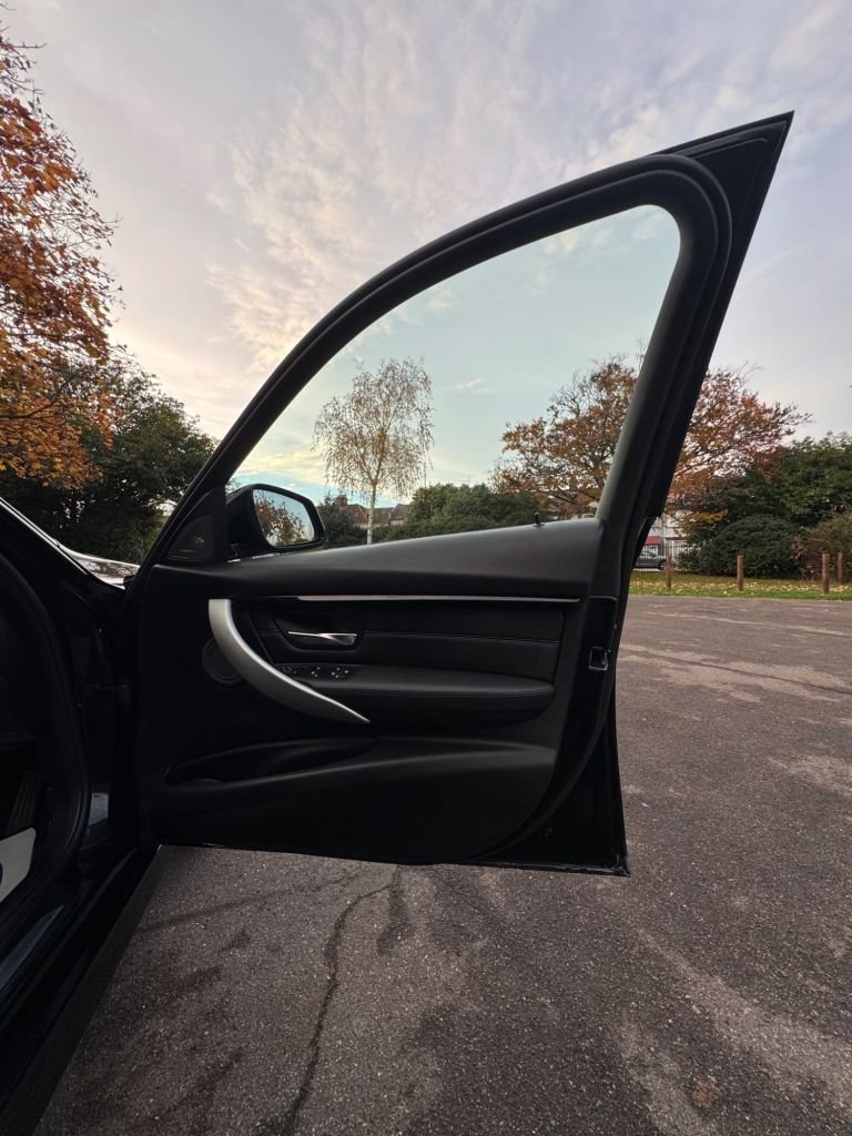 Used BMW 3 Series 2018 for sale - 76496494: Photo 14