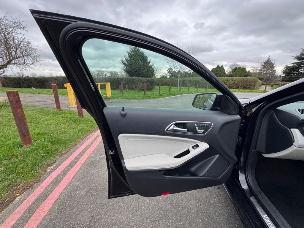 Used Mercedes-Benz A-Class 2016 for sale - 77631823: Photo 17