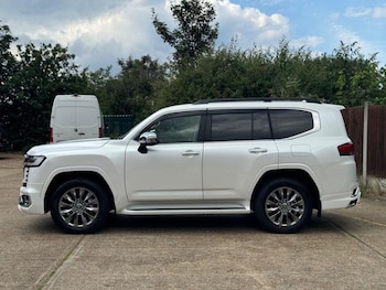Used Toyota Land Cruiser 2023 for sale - 74964366: Photo