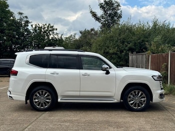 Used Toyota Land Cruiser 2023 for sale - 74964366: Photo