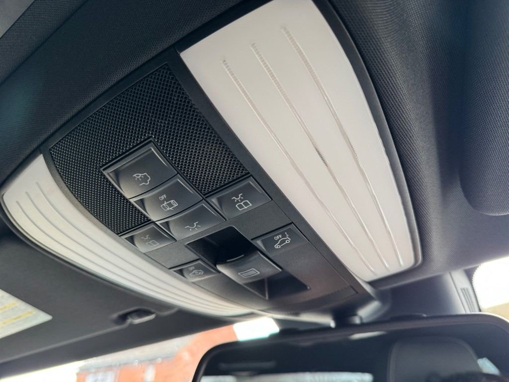 Used Mercedes-Benz CLS 2012 for sale - 77642727: Photo 38