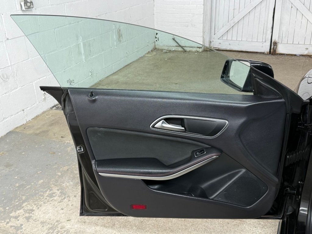 Used Mercedes-Benz CLA 2015 for sale - 76105958: Photo 24