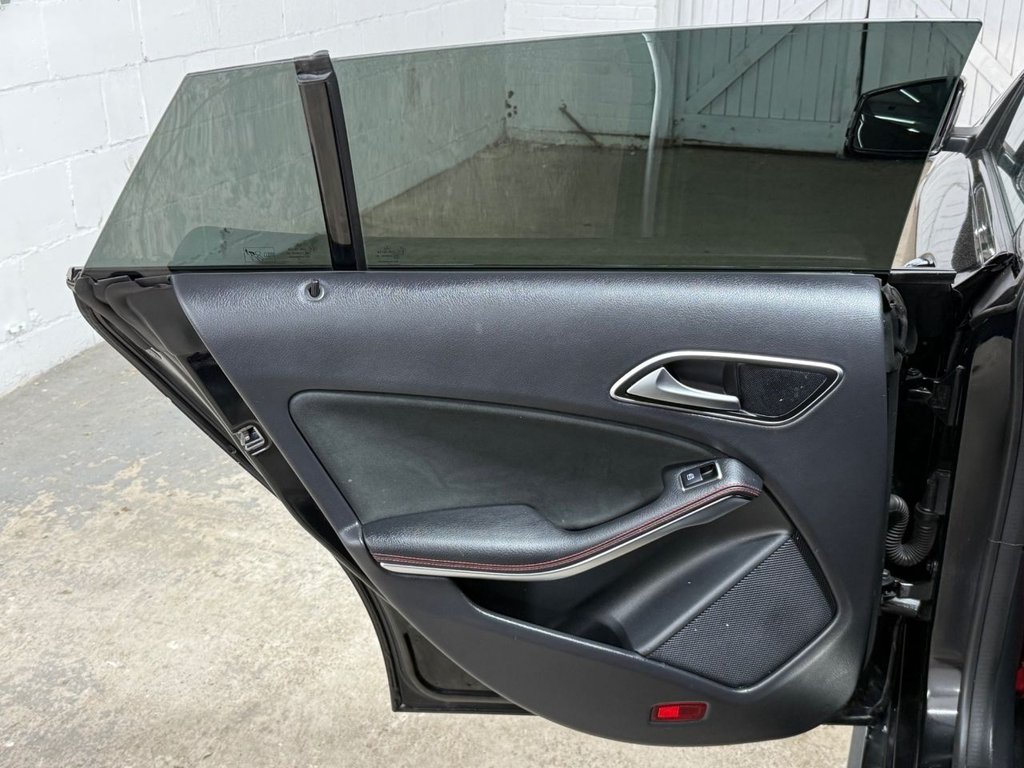 Used Mercedes-Benz CLA 2015 for sale - 76105958: Photo 29