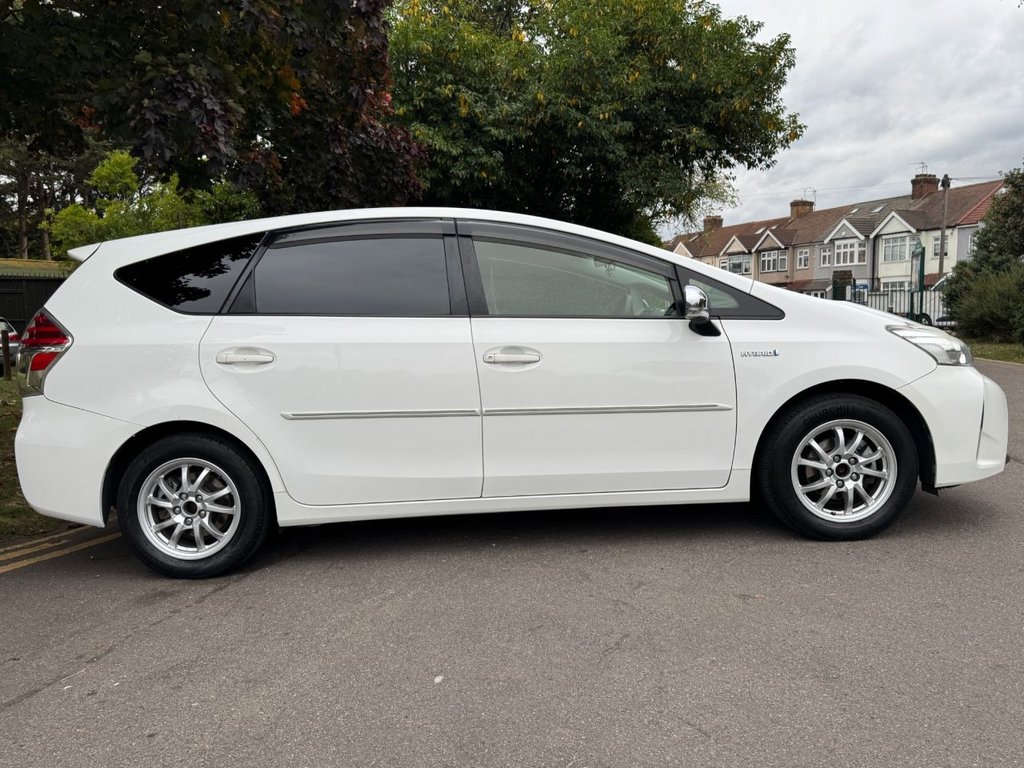 Used Toyota Prius+ 2022 for sale - 76313209: Photo 10