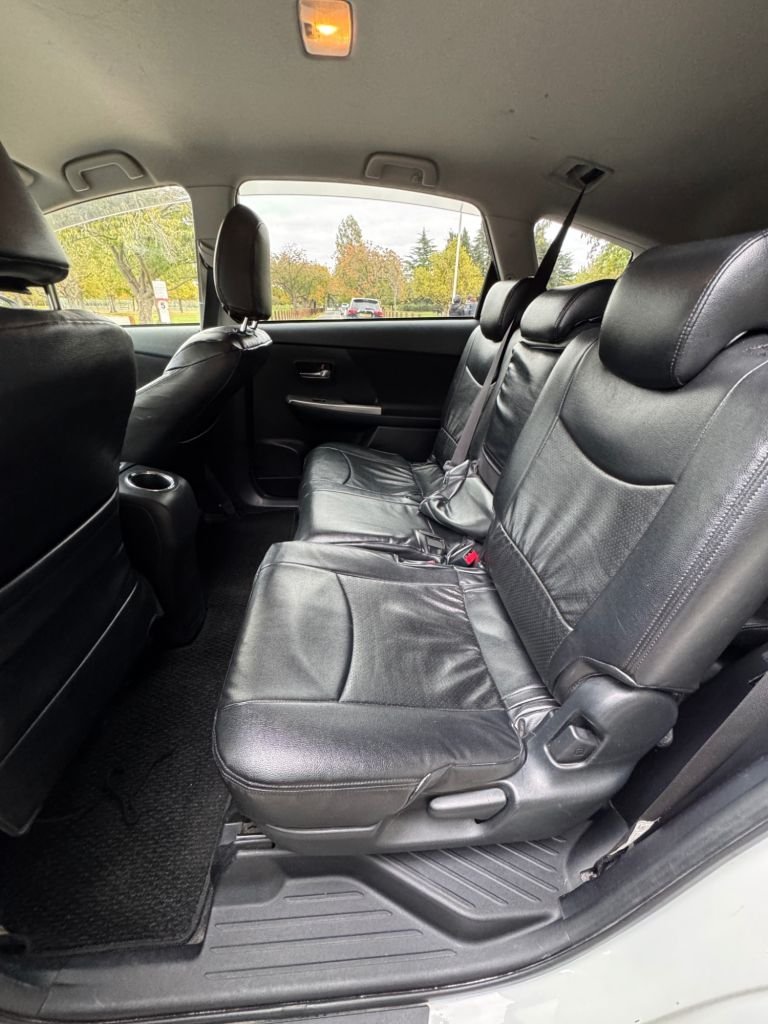 Used Toyota Prius+ 2022 for sale - 76313209: Photo 17