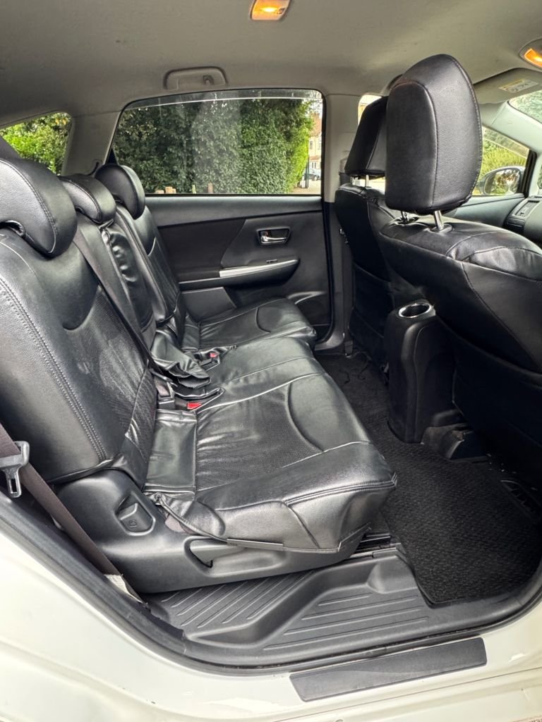 Used Toyota Prius+ 2022 for sale - 76313209: Photo 19