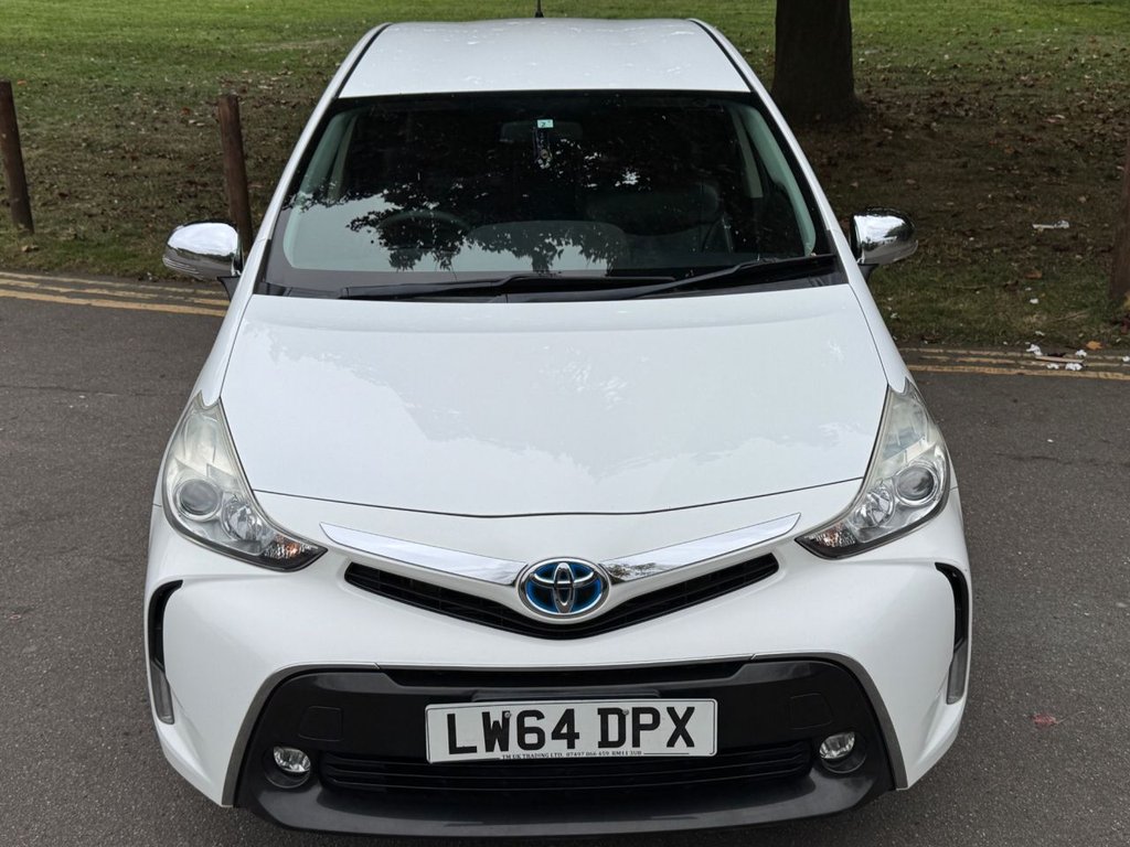 Used Toyota Prius+ 2022 for sale - 76313209: Photo 2