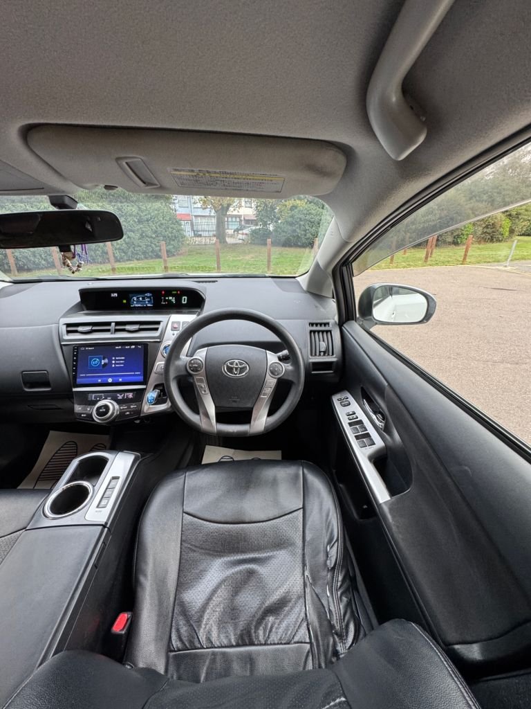 Used Toyota Prius+ 2022 for sale - 76313209: Photo 36