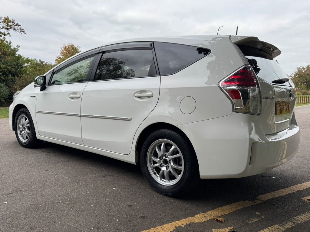 Used Toyota Prius+ 2022 for sale - 76313209: Photo 6