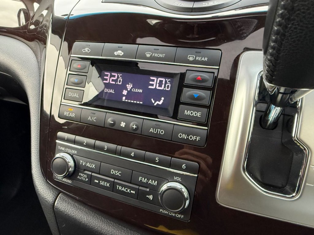 Used Nissan Elgrand 2013 for sale - 76962526: Photo 17