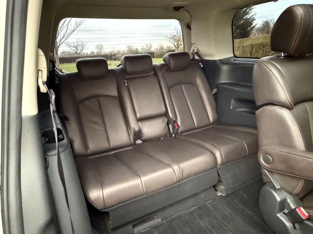 Used Nissan Elgrand 2013 for sale - 76962526: Photo 24