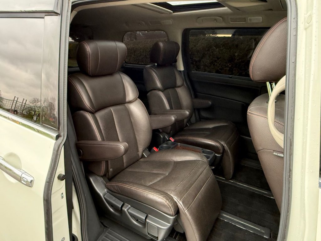 Used Nissan Elgrand 2013 for sale - 76962526: Photo 25