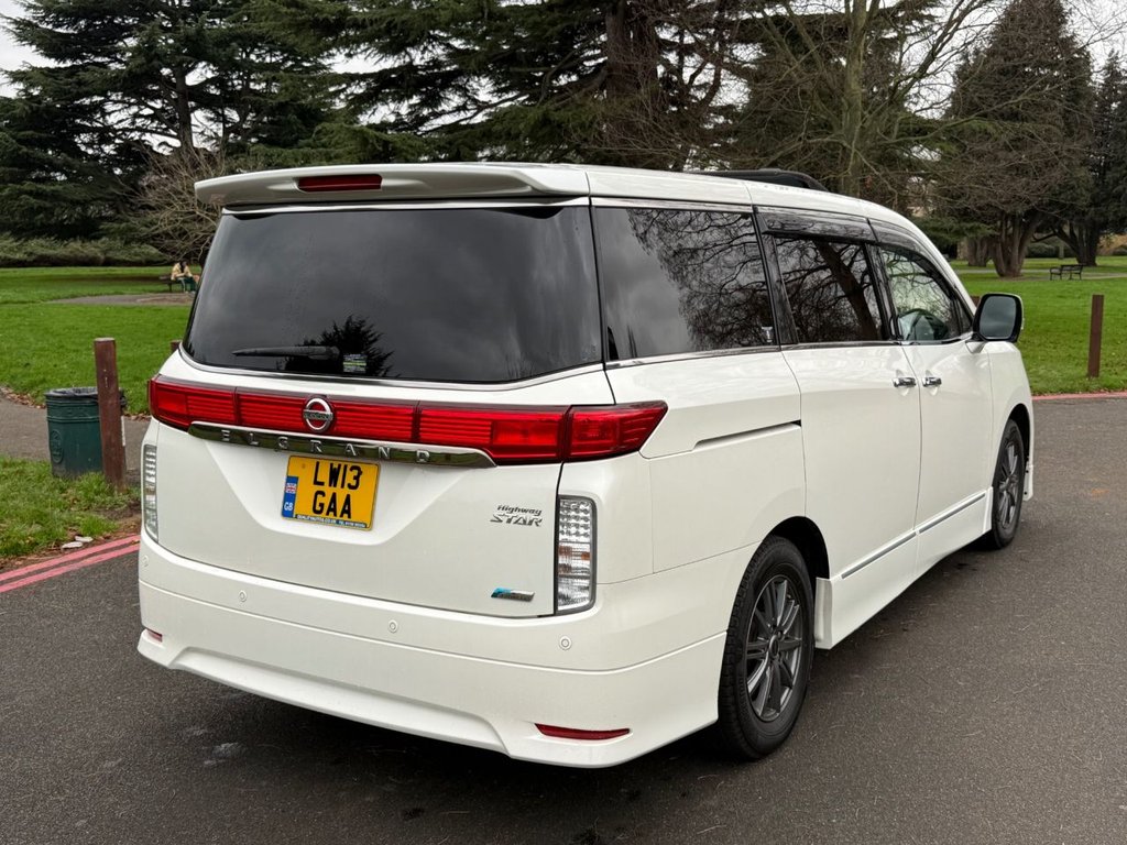 Used Nissan Elgrand 2013 for sale - 76962526: Photo 9