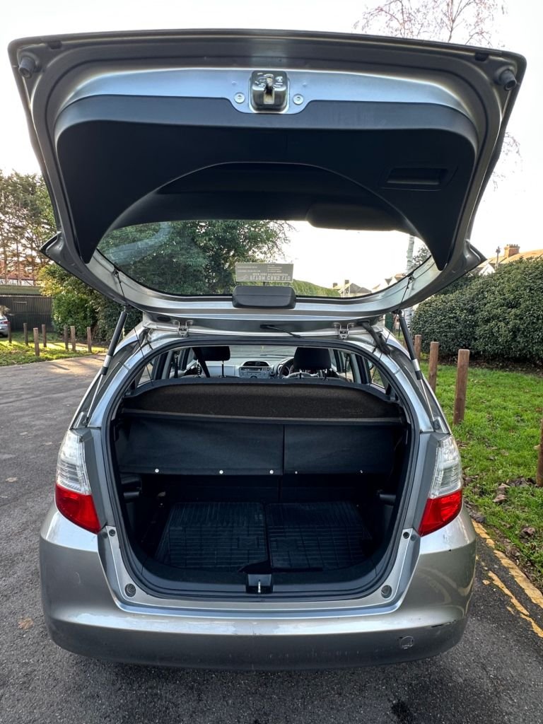 Used Honda Jazz 2010 for sale - 76934602: Photo 20