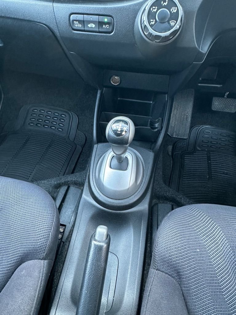 Used Honda Jazz 2010 for sale - 76934602: Photo 30