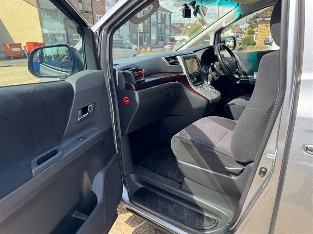 Used Toyota Alphard 2025 for sale - 77547595: Photo 26