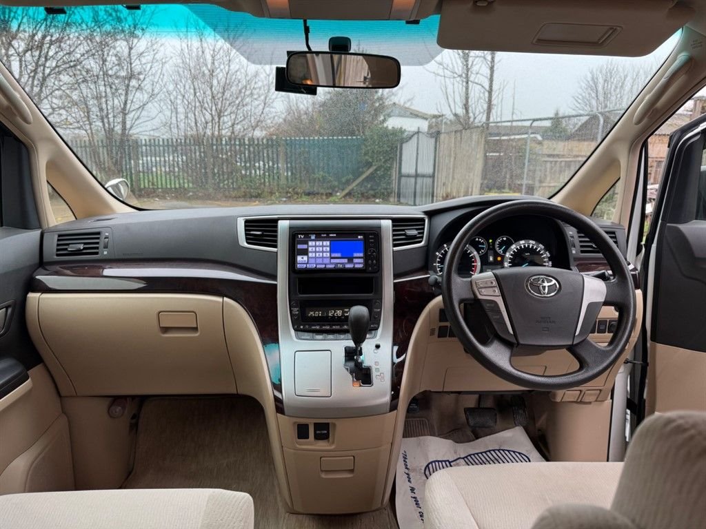 Used Toyota Alphard 2024 for sale - 77557822: Photo 22