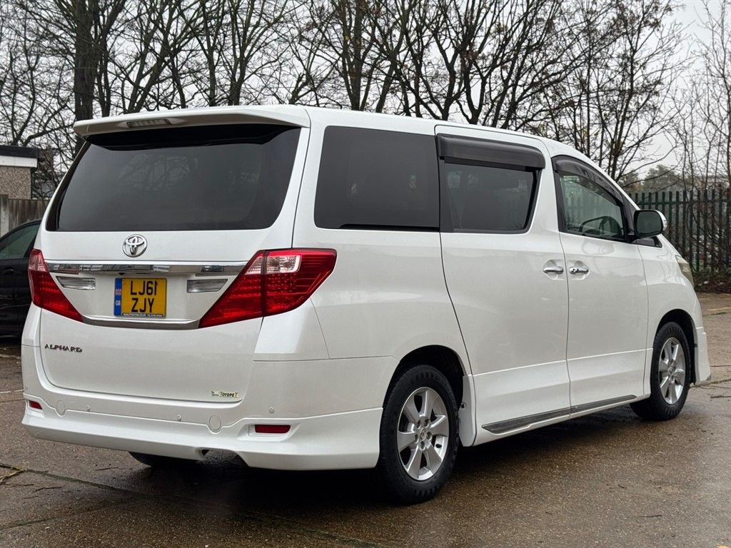 Used Toyota Alphard 2024 for sale - 77557822: Photo 4