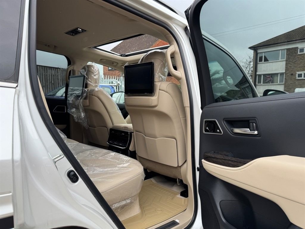 Used Toyota Land Cruiser 2024 for sale - 77734387: Photo 47