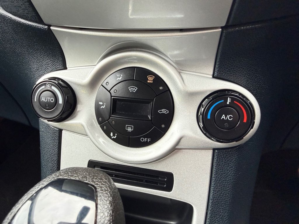 Used Ford Fiesta 2011 for sale - 76848224: Photo 21