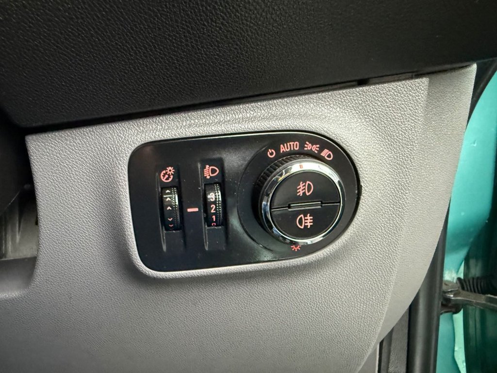 Used Vauxhall Corsa 2015 for sale - 76848226: Photo 13