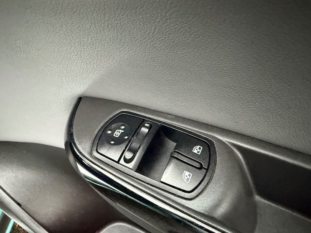 Used Vauxhall Corsa 2015 for sale - 76848226: Photo 16