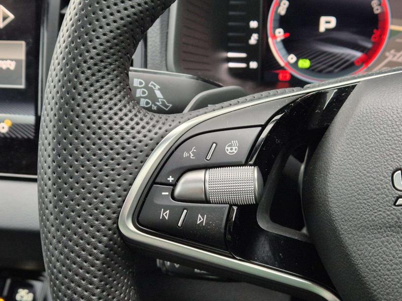 Used Skoda Karoq 2025 for sale - 76882516: Photo 29