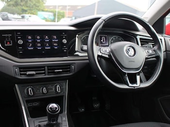 Used Volkswagen Polo 2019 for sale - 76452828: Photo