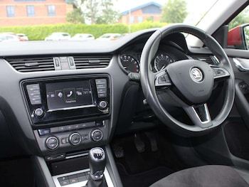 Used Skoda Octavia 2015 for sale - 78644165: Photo