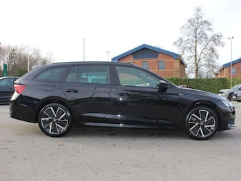 Used Skoda Octavia 2025 for sale - 77551431: Photo