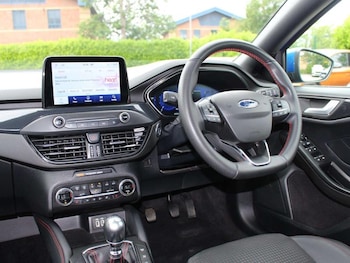 Used Ford Focus 2022 for sale - 78706125: Photo