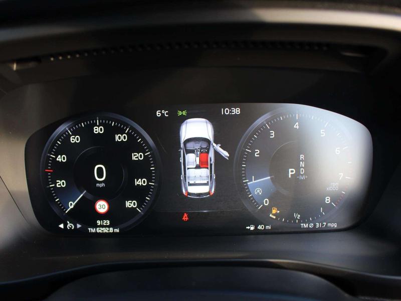 Used Volvo XC40 2021 for sale - 77176204: Photo 11