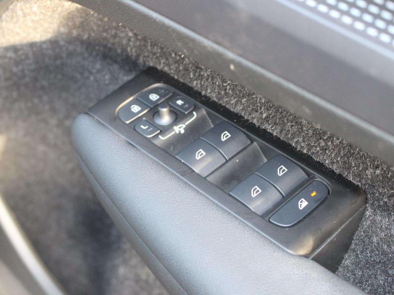 Used Volvo XC40 2021 for sale - 77176204: Photo 27