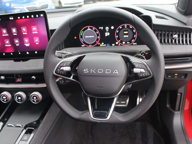 Used Skoda Superb 2025 for sale - 76350399: Photo 29