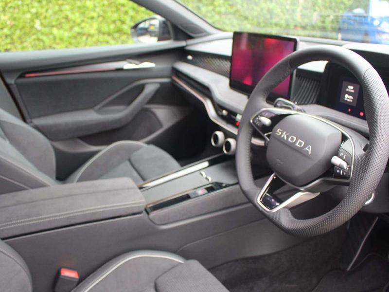 Used Skoda Superb 2025 for sale - 76350399: Photo 6