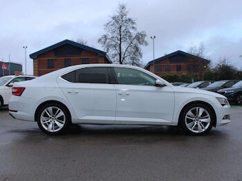 Used Skoda Superb 2017 for sale - 77381633: Photo