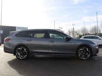 Used Skoda Superb 2025 for sale - 77619966: Photo