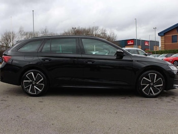 Used Skoda Octavia 2025 for sale - 77582132: Photo