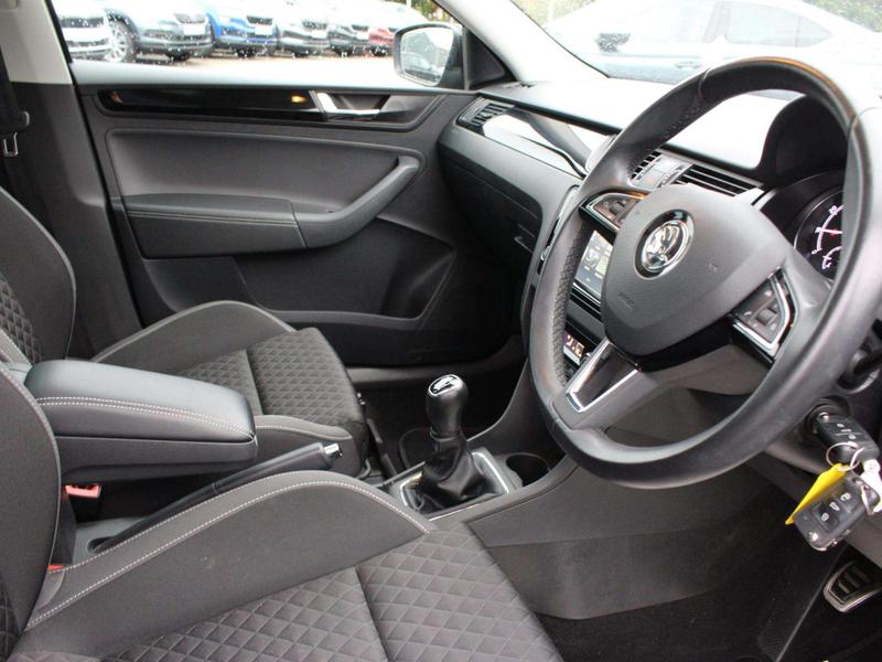 Used Skoda Rapid Spaceback 2018 for sale - 76557354: Photo 6