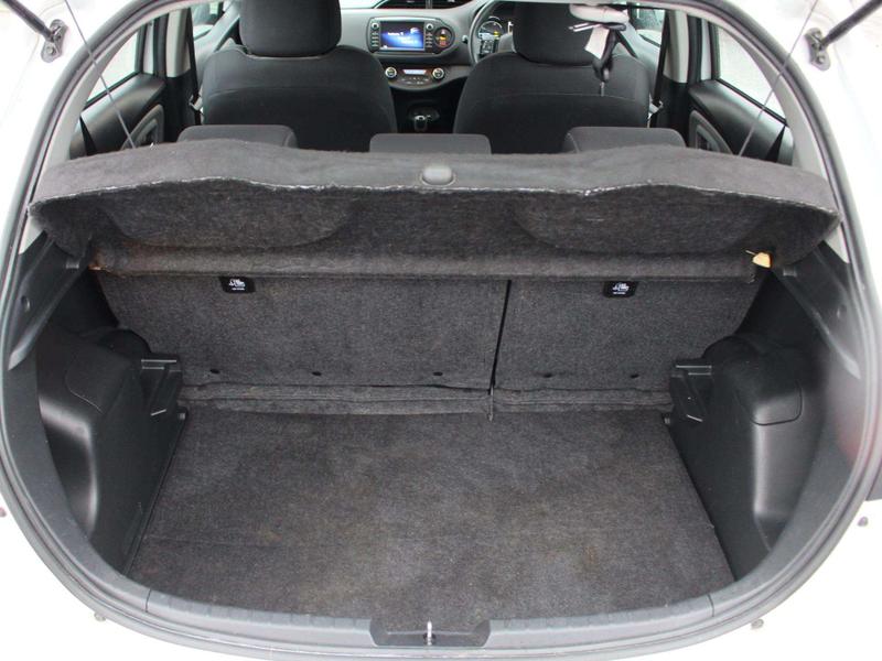 Used Toyota Yaris 2018 for sale - 77834330: Photo 14